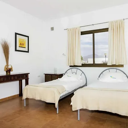 Playa Blanca Sleeps 6 Air Con Wifi * Playa Blanca (Lanzarote)